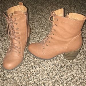 Charlotte Russe Booties size 8